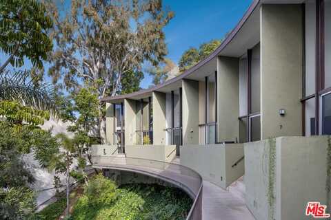 3625 Fredonia Dr, Los Angeles, CA 90068