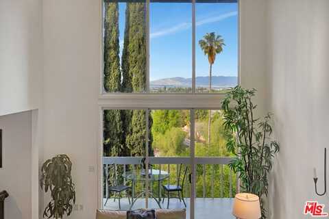 4747 Abargo St, Woodland Hills, CA 91364