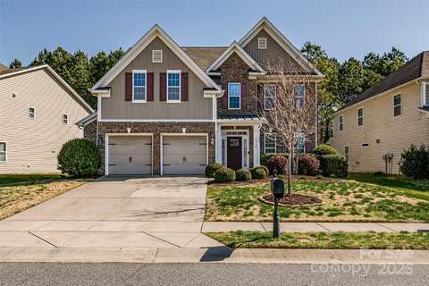 10728 Bere Island Drive, Charlotte, NC 28278