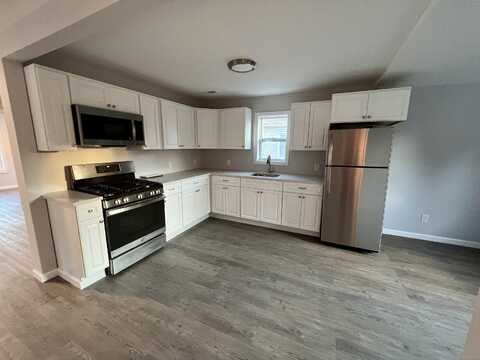 415 Hollister Avenue, Bridgeport, CT 06607