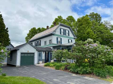656 Main St, Chester, VT 05143