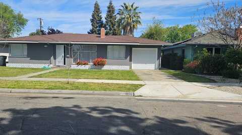 1206 Harvard Avenue W, Fresno, CA 93705