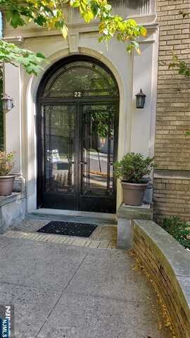22 Seymour, Montclair, NJ 07042