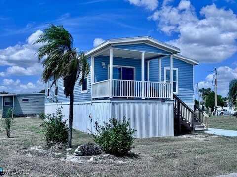 5698 Captain John Smith Loop, North Fort Myers, FL 33917