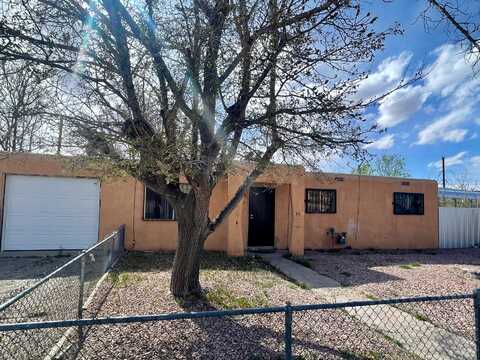 375 57th Street NW, Albuquerque, NM 87105