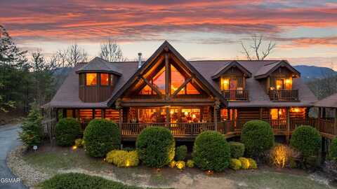2436 Smoky Vista Way, Sevierville, TN 37862