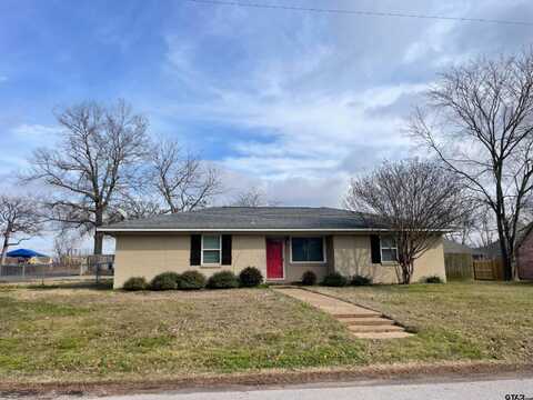 530 THIRD ST., Chandler, TX 75758