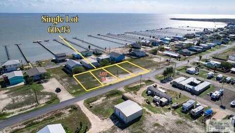 512 BAYSHORE DR, PORT MANSFIELD, TX 78598