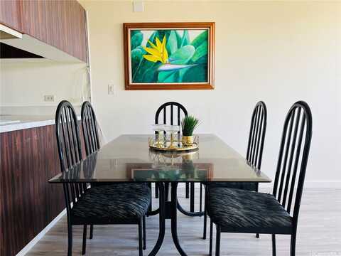 5210 Likini Street, Honolulu, HI 96818