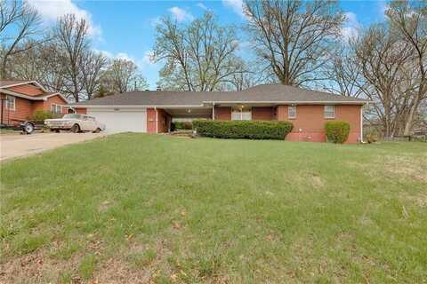 2520 Topping Avenue, Kansas City, MO 64129