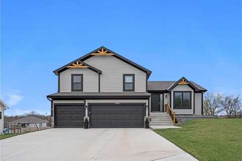 104 Wagers Circle, Dearborn, MO 64439