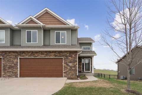 824 Buck St, Tiffin, IA 52340