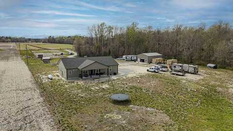 1560 White Oak River Road, Maysville, NC 28555