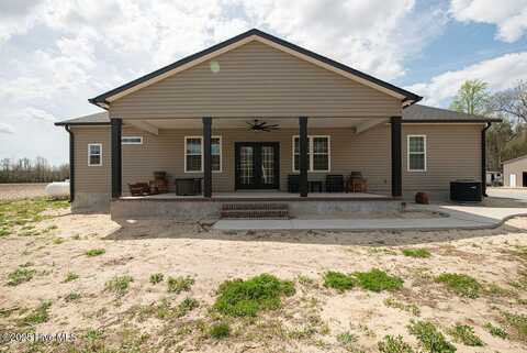 1560 White Oak River Road, Maysville, NC 28555