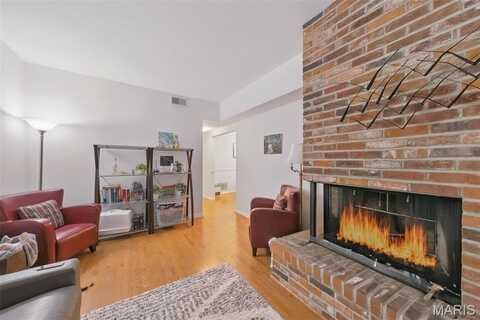 4500 McPherson Avenue, Saint Louis, MO 63108