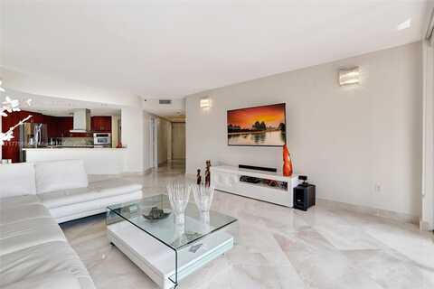 4000 ISLAND BLVD, Aventura, FL 33160