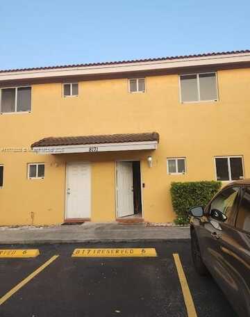 8171 NW 8th St, Miami, FL 33126