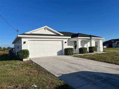 371 Portage Ave, Lehigh Acres, FL 33974