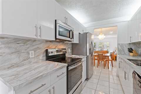 1251 SW 125th Ave, Pembroke Pines, FL 33027