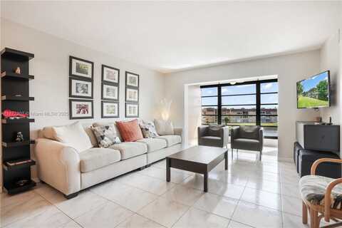 2741 N Pine Island Rd, Sunrise, FL 33322