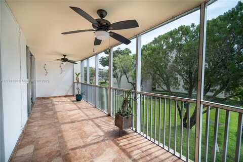 1690 NE 191st St, Miami, FL 33179