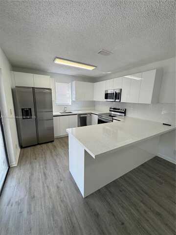 2530 NW 99th Ave, Coral Springs, FL 33065