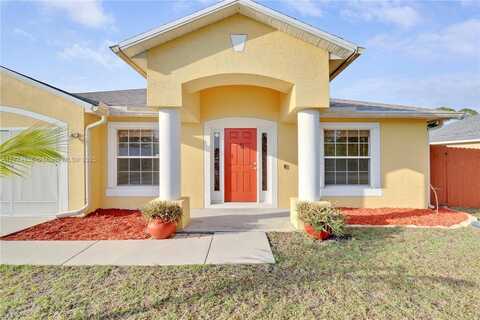 2949 SE Buccaneer Cir, Port Saint Lucie, FL 34952