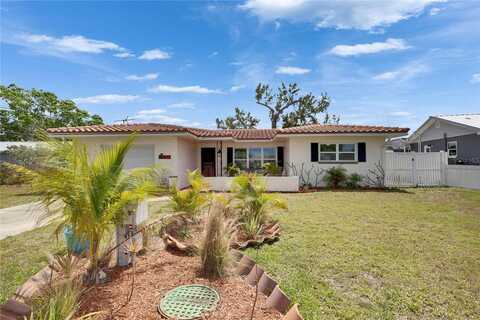105 6TH STREET NW, RUSKIN, FL 33570