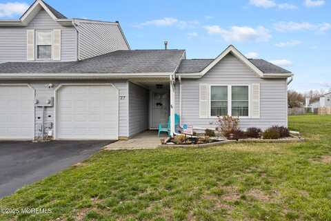 27 Schooners Sq, Freehold, NJ 07728
