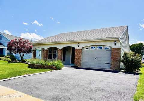 9 Weybridge Place, Manchester, NJ 08759