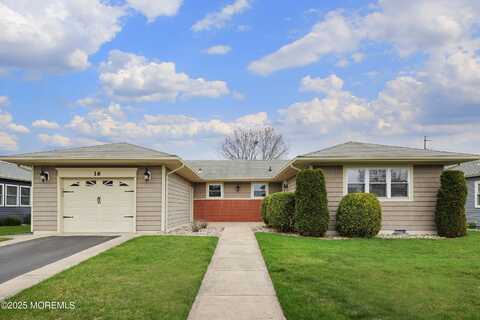 16 Mayaquez Lane, Toms River, NJ 08757