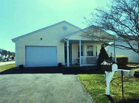 5159 Village Circle E, Manorville, NY 11949