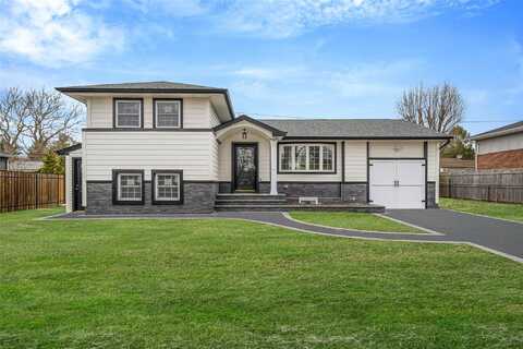 9 Delaware Avenue, Commack, NY 11725