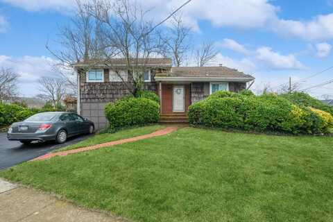 41 Bayview Place, Massapequa, NY 11758