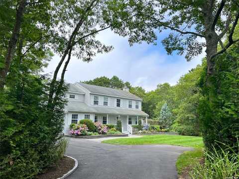 20 Jennifers Path, Westhampton Beach, NY 11978