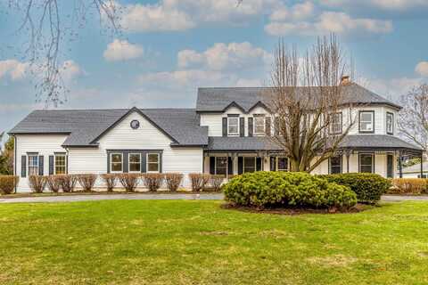 11n256 WILLIAMSBURG Drive, Elgin, IL 60123