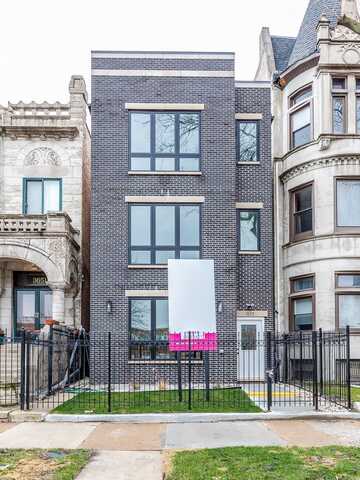 3655 S Michigan Avenue, Chicago, IL 60653