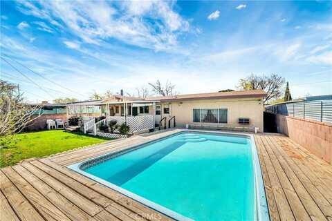 821 W Holguin Street, Lancaster, CA 93534