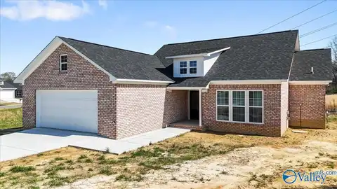 15 Swanee Drive, Albertville, AL 35950