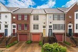 8118 Chester PKWY, Cleveland, OH 44103