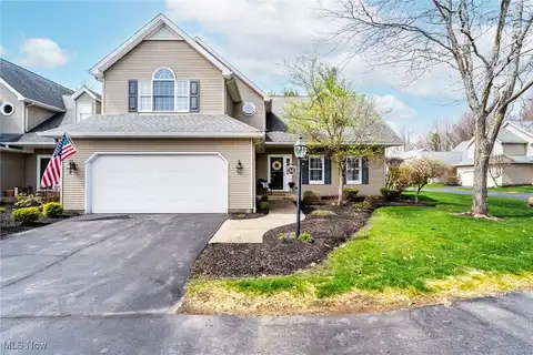36 Greystone, Poland, OH 44514