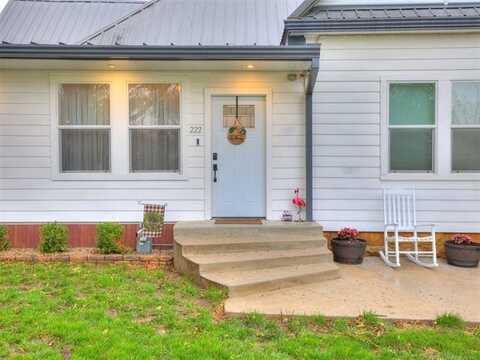 222 E Pecan Street, Coweta, OK 74429