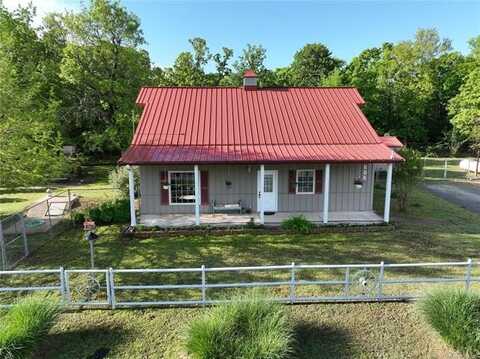 606 Country Club Boulevard, Canadian, OK 74425