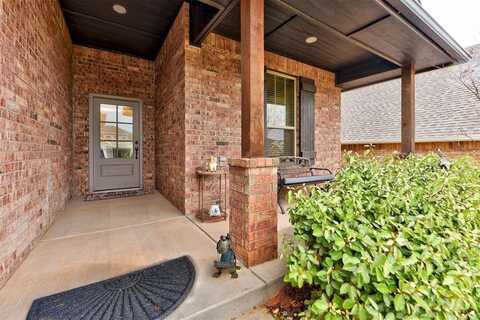 5513 Carmel Creek Drive, Mustang, OK 73064
