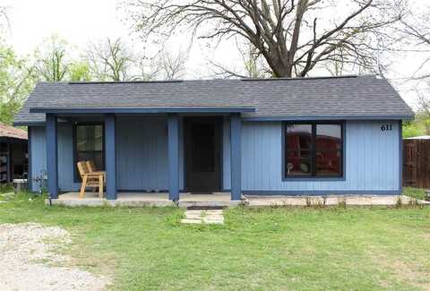 611 W Minnie Street, Stephenville, TX 76401