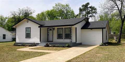 1703 5th Avenue, Mineral Wells, TX 76067