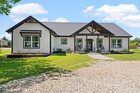 710 Valek Road, Ennis, TX 75119