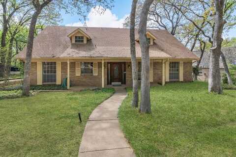 3702 Lynnwood Drive, Arlington, TX 76013