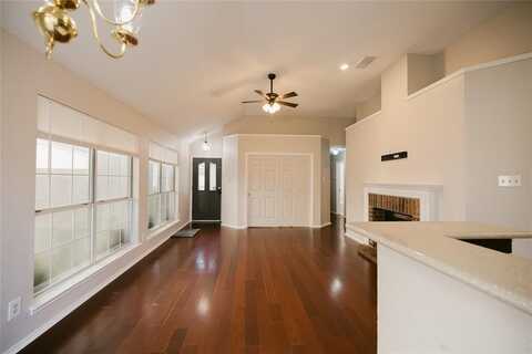 911 Plantation Drive, Lewisville, TX 75067