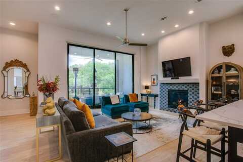 381 E Greenbriar Lane, Dallas, TX 75203